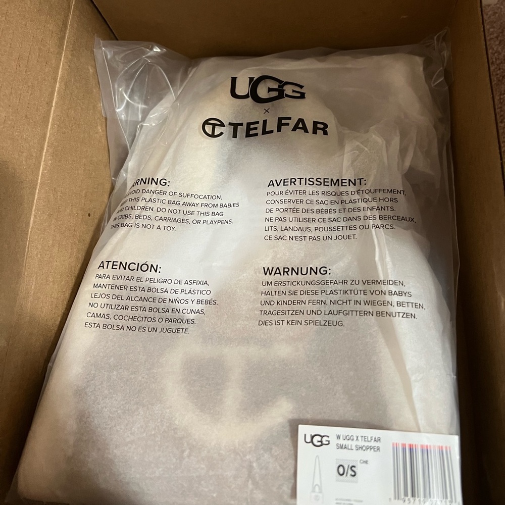 UGG X telfar small shopper in chestnut